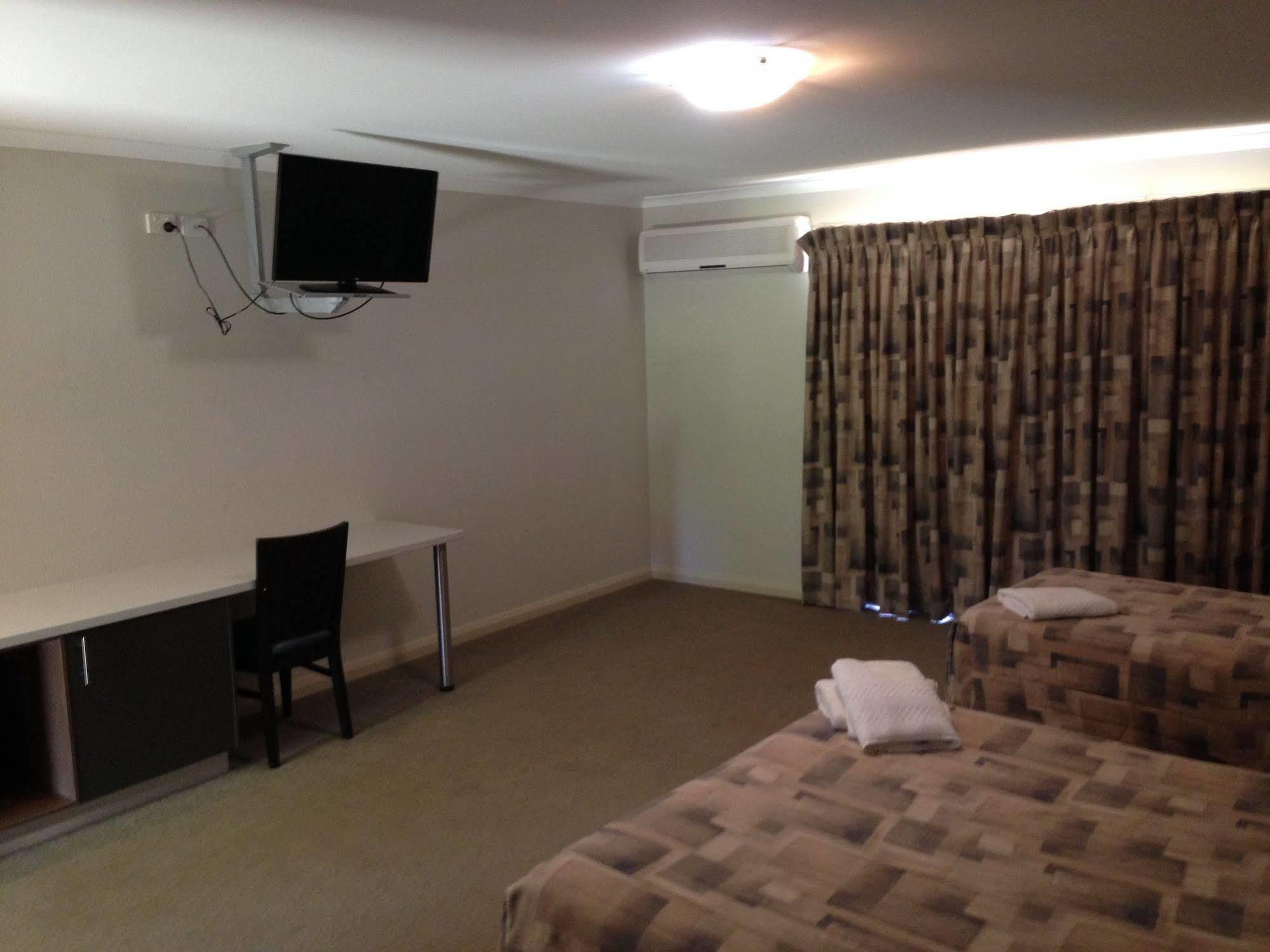 Coro Club Motel Гриффит Экстерьер фото