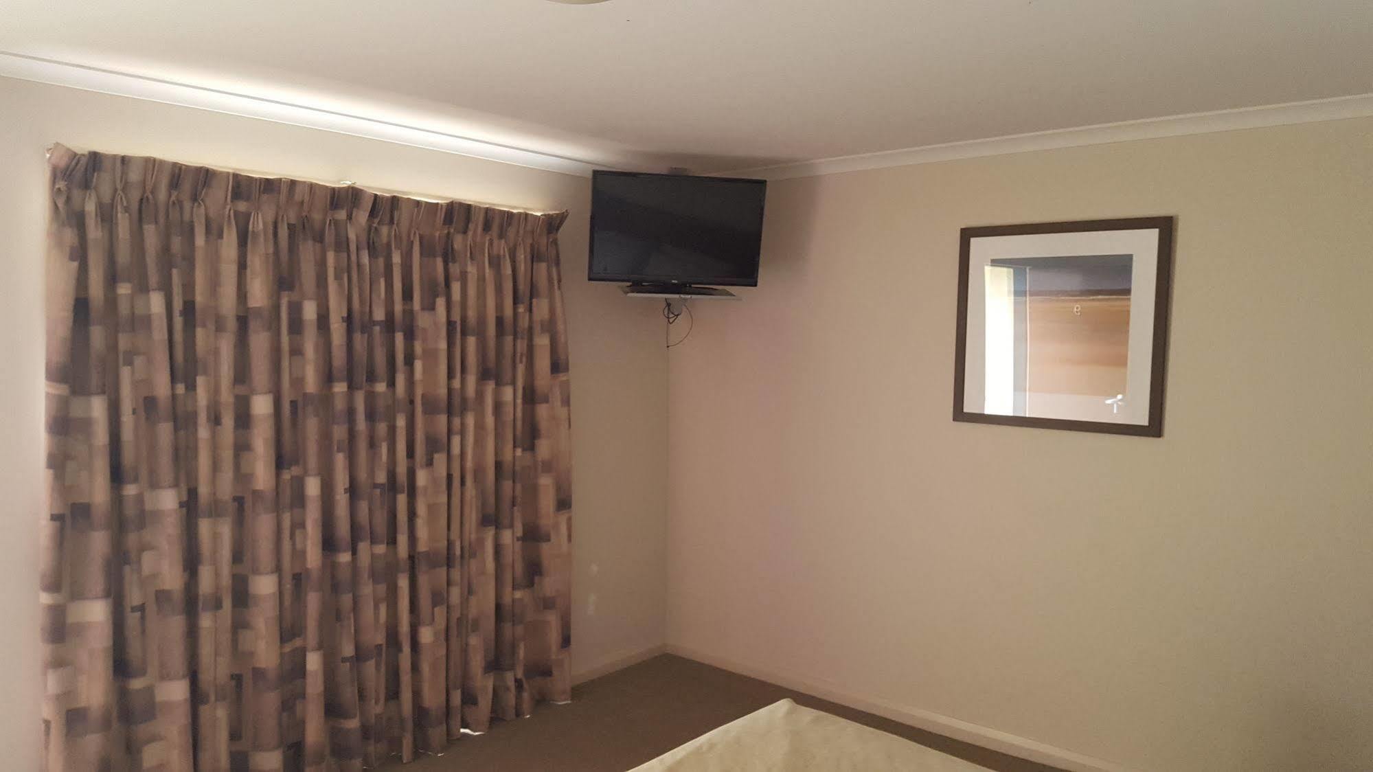 Coro Club Motel Гриффит Экстерьер фото