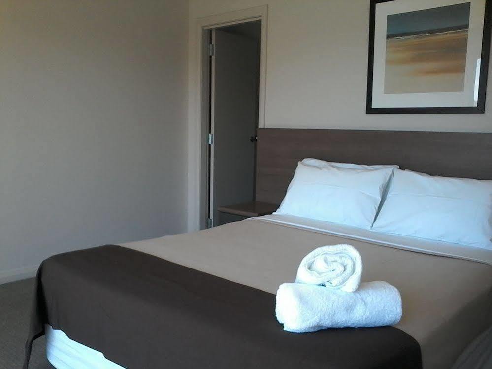 Coro Club Motel Гриффит Экстерьер фото